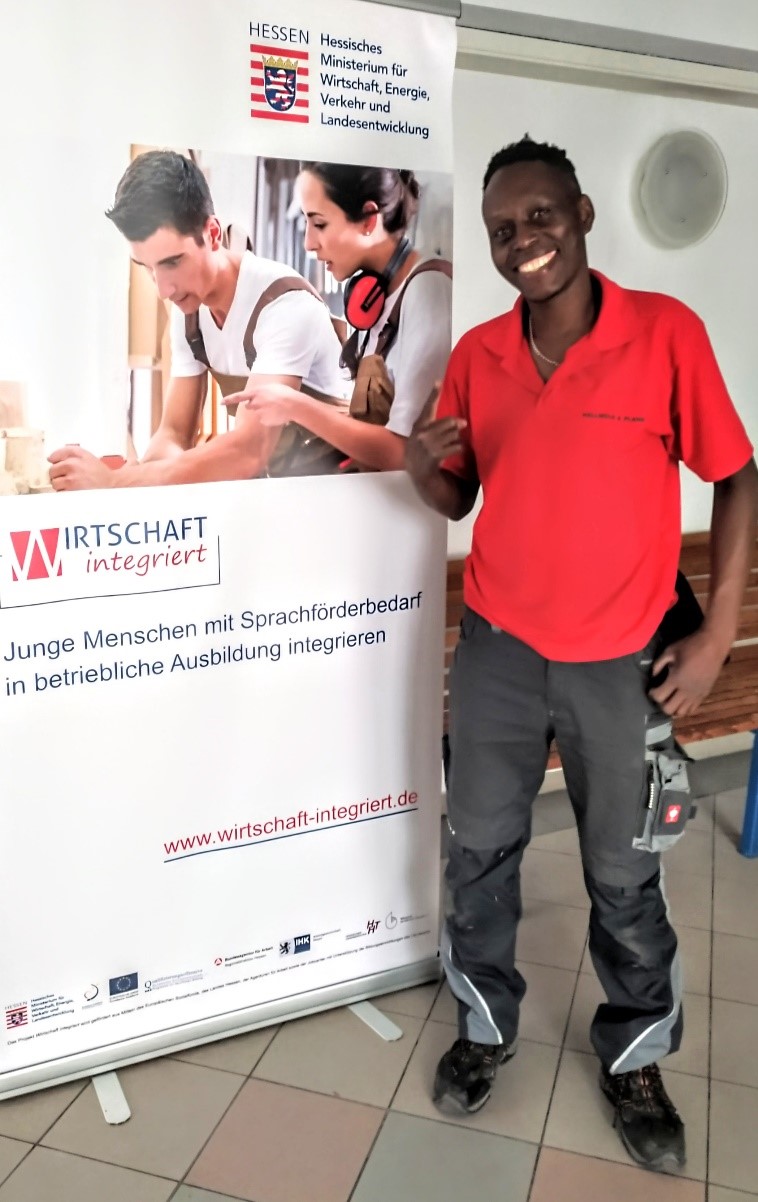 Herr Mugula, Berufskraftfahrer