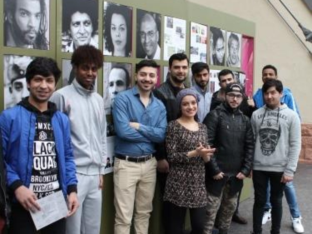 Rassismus Ausstellung Gruppe kl