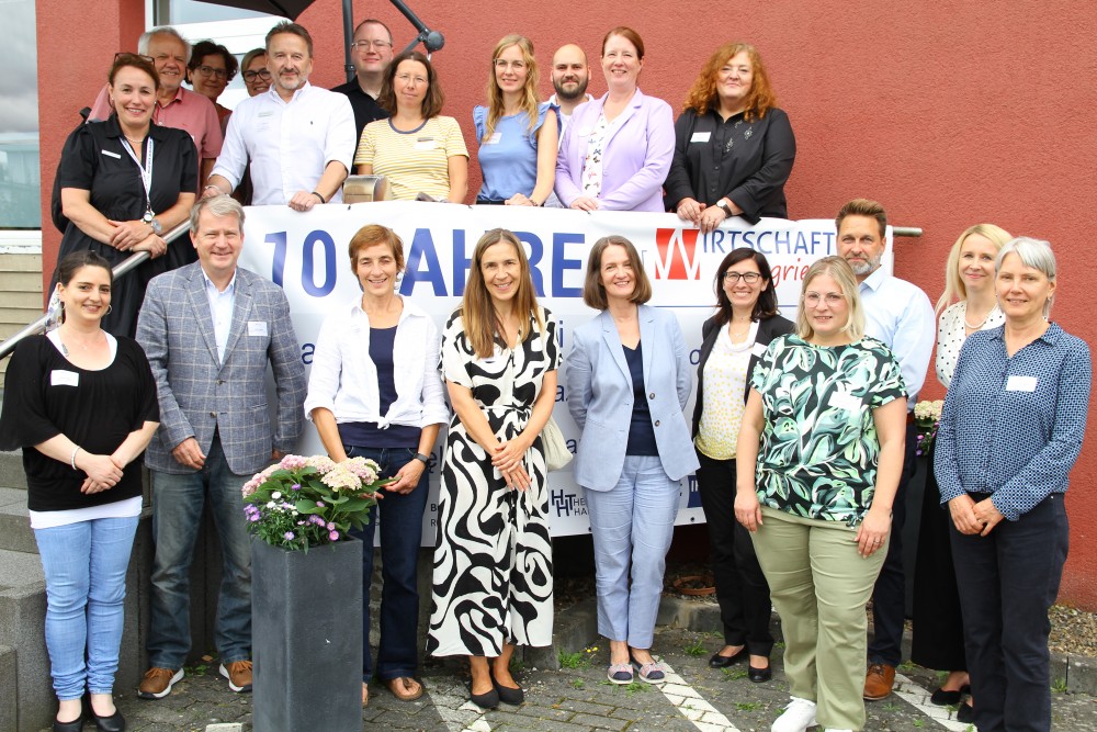 BWHW Mitarbeitede Frau Hanemman vom Wirtschaftsministerium und Netzwerkpartner